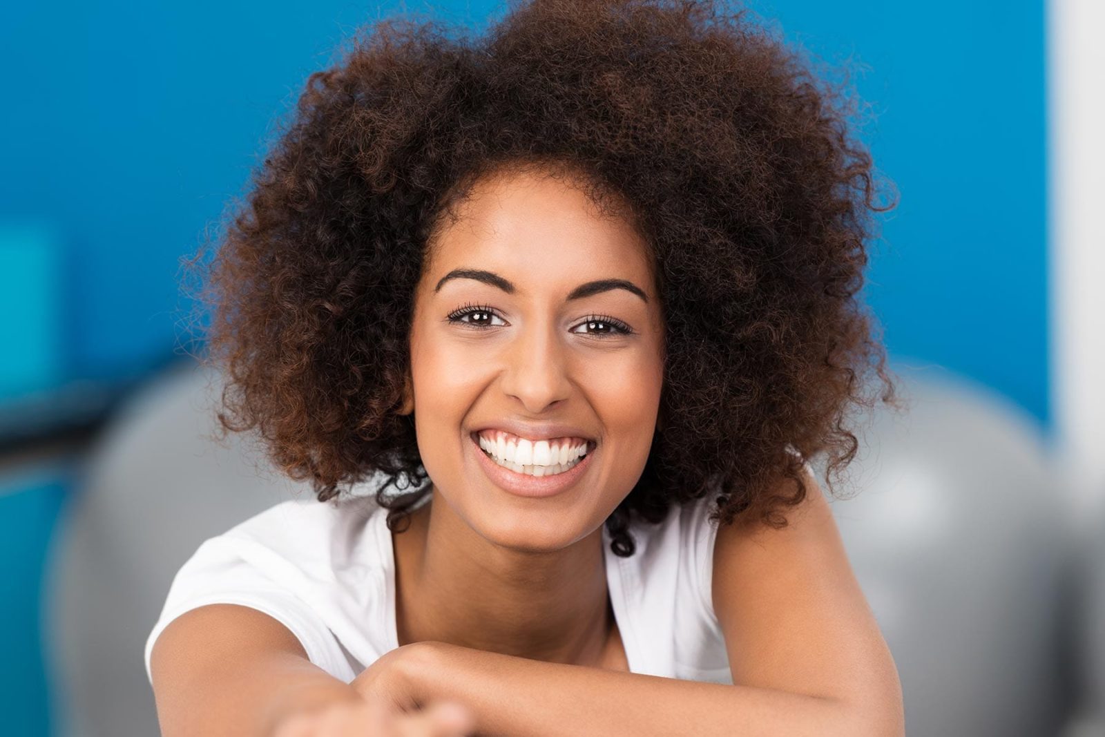 Women in a gym - physical health as a treatment for mental health